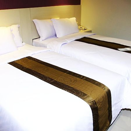 Hotel Vio Surapati Bandung Zewnętrze zdjęcie